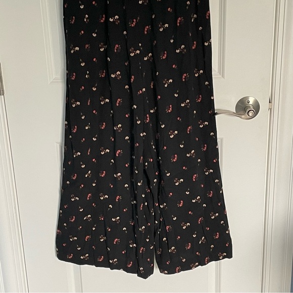 Madewell Smocked Crop Jumpsuit in Flower Toss 47312 - Picture 4 of 16